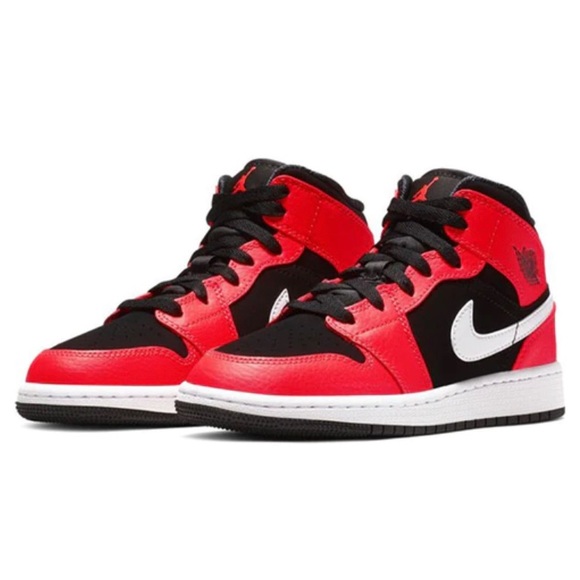 Nike | NIB Youth Jordan 1’s Mid (GS)